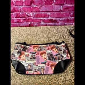 I love Lucy all‎ over newspaper print handbag
